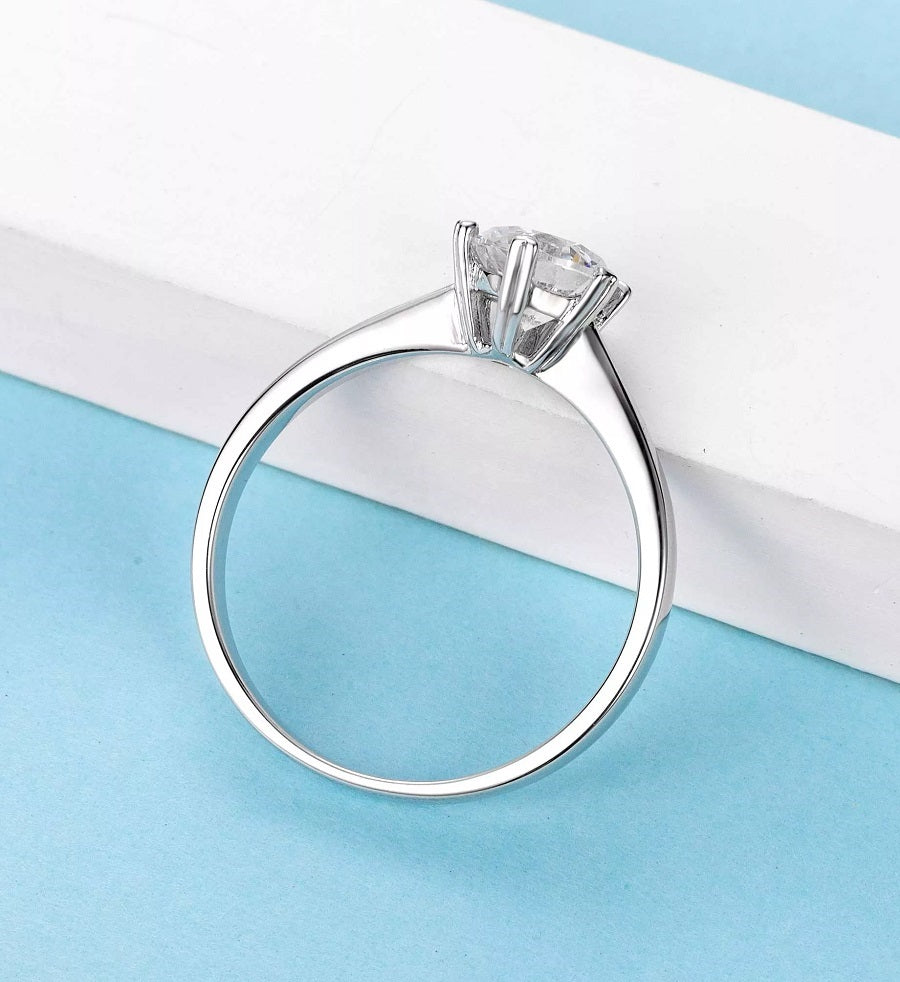 зүрхний хэлбэртэй  6.5 мм моиссанит бөгж