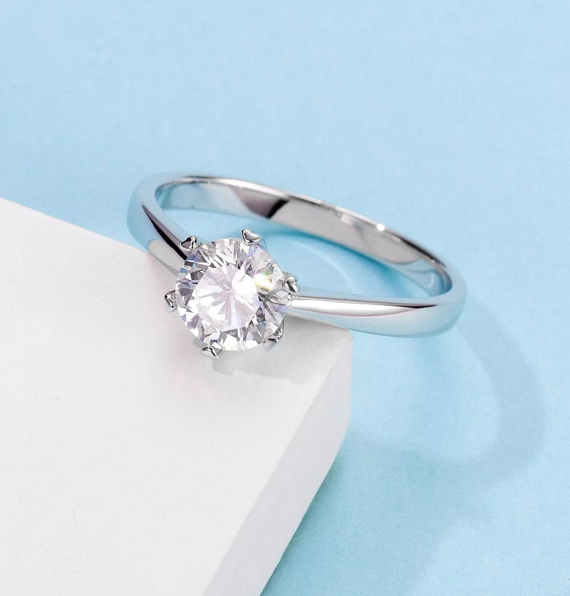 зүрхний хэлбэртэй  6.5 мм моиссанит бөгж