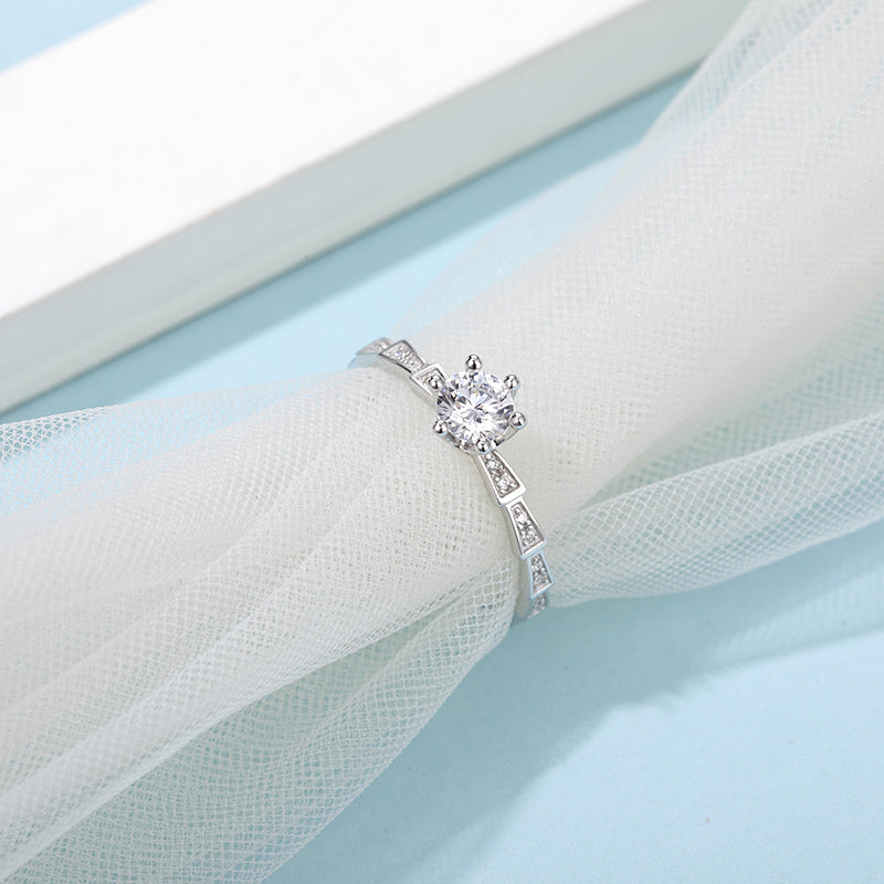 18K алтаар бүрсэн 0.5ct моиссанит алмаз сүйн бөгж