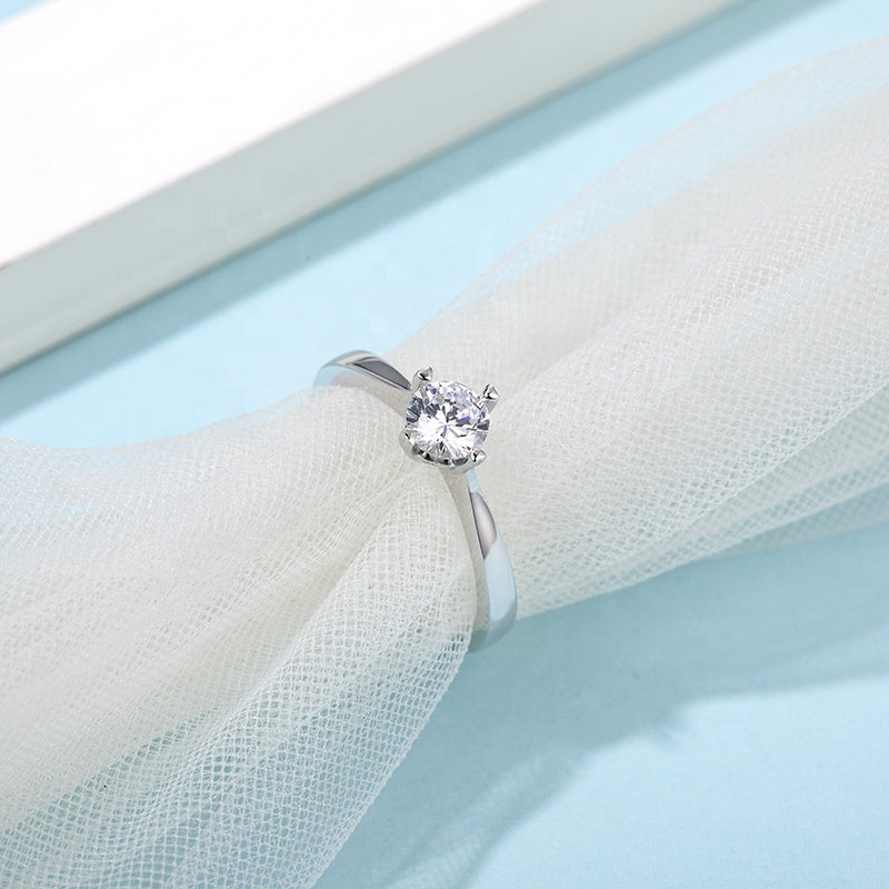 18K алтаар бүрсэн моиссанит алмаз 0.5ct  сүйн бөгж