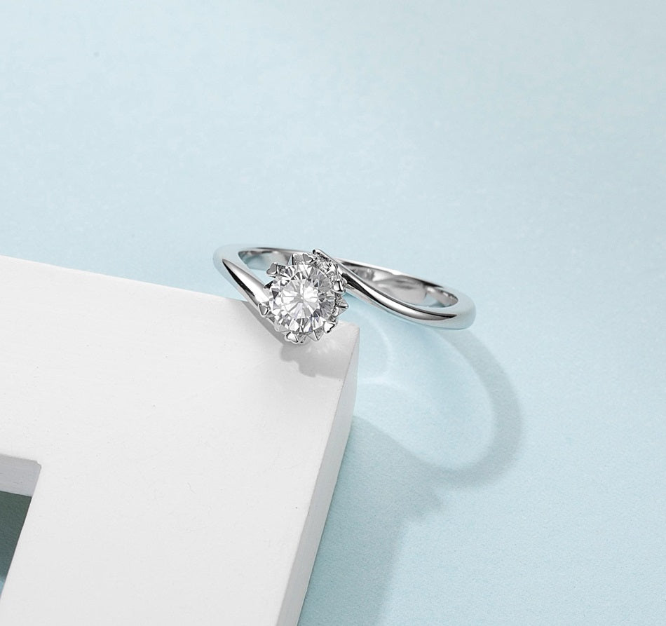 0.5ct моиссанит алмаз 18K алтаар бүрсэн сүйн бөгж