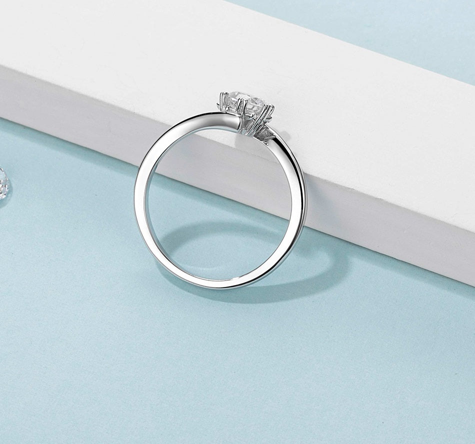 0.5ct моиссанит алмаз 18K алтаар бүрсэн сүйн бөгж