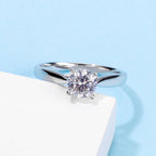 0.5ct моиссанит алмаз сүйн бөгж  18K алтаар бүрсэн