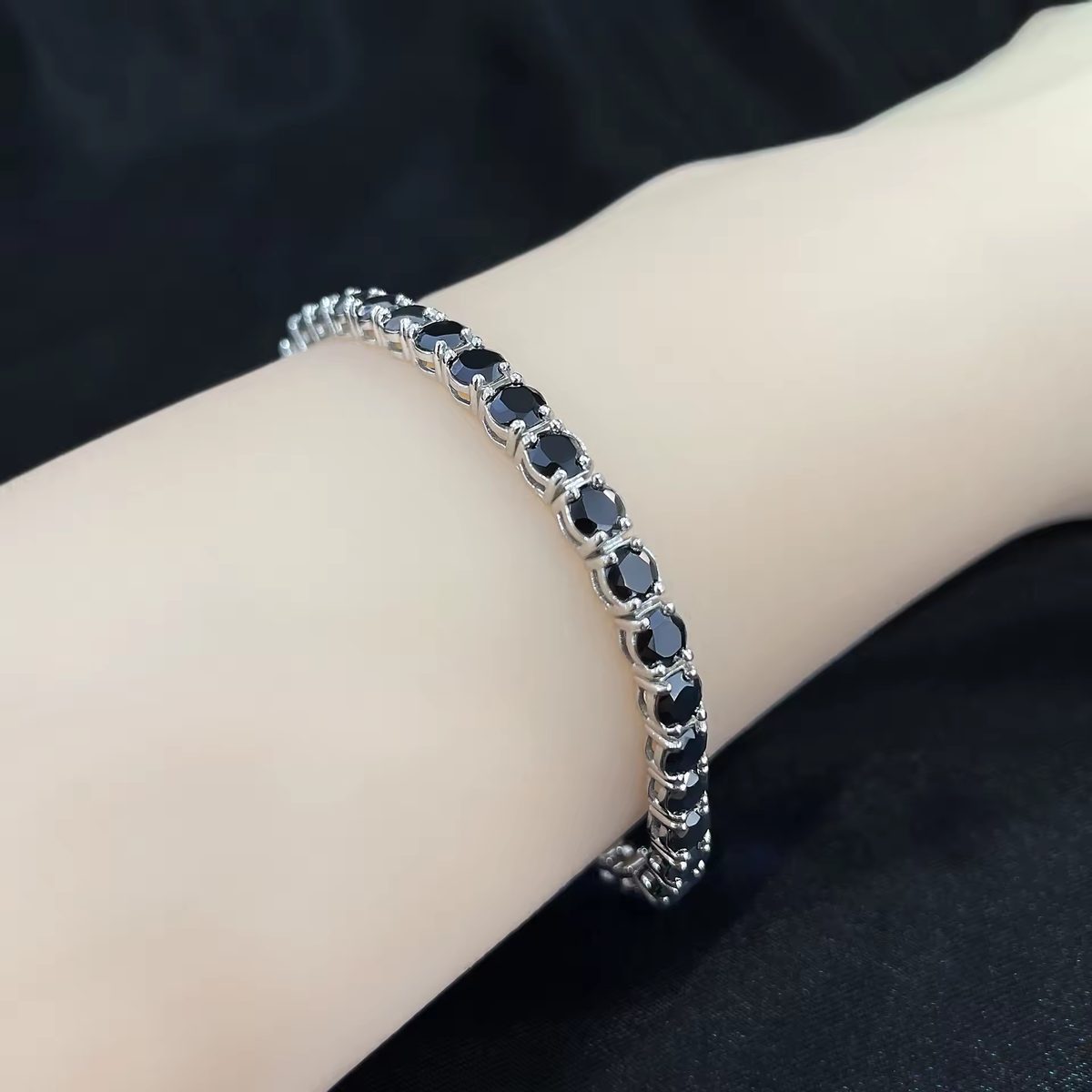 Хар 4.0 mm Моиссанит алмазтай 18 cm теннис бугуйвч