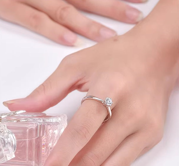 18К цагаан алтан байгалийн очир алмаазтай сүй тавих бөгж