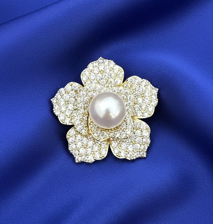 Байгалийн сувдан энгэрийн зүүлт