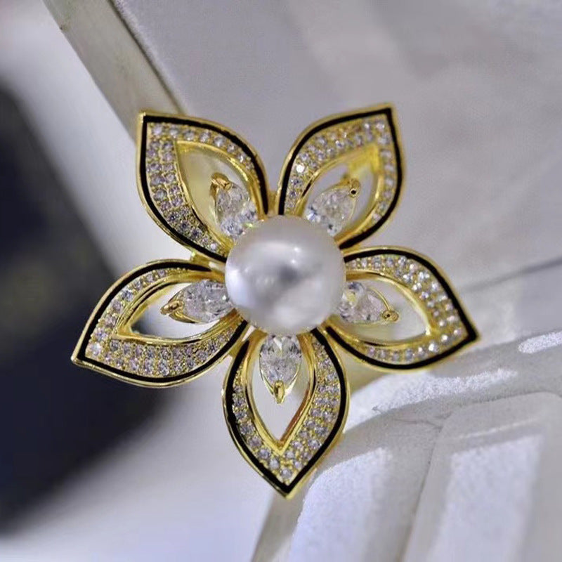 Байгалийн том сувдан энгэрийн зүүлт