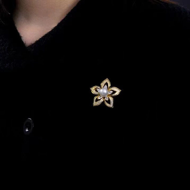 Байгалийн том сувдан энгэрийн зүүлт