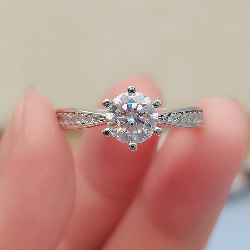 1.5CT  D өнгөт 7.5 MM моиссанит алмаз хурмын бөгж