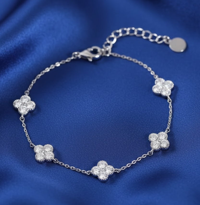 4 навчтай цэцэг мөнгөн бугуйвч