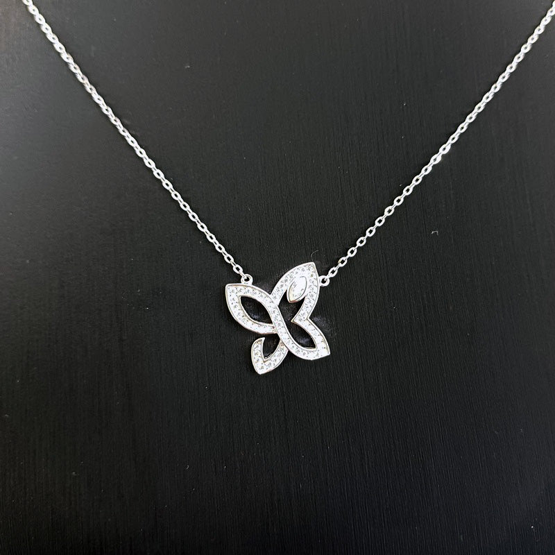 Эрвээхэй 0.075 ct моиссанит зүүлт